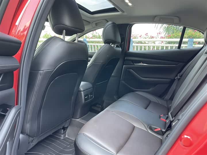 Фото 15 - Mazda 3 (Axela)