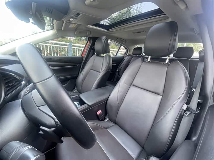 Фото 16 - Mazda 3 (Axela)