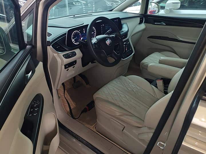 Фото 16 - Buick GL8 ES