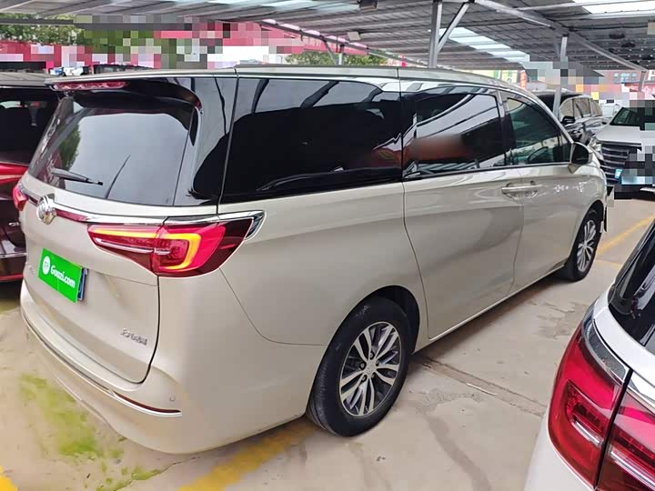 Фото 7 - Buick GL8 ES