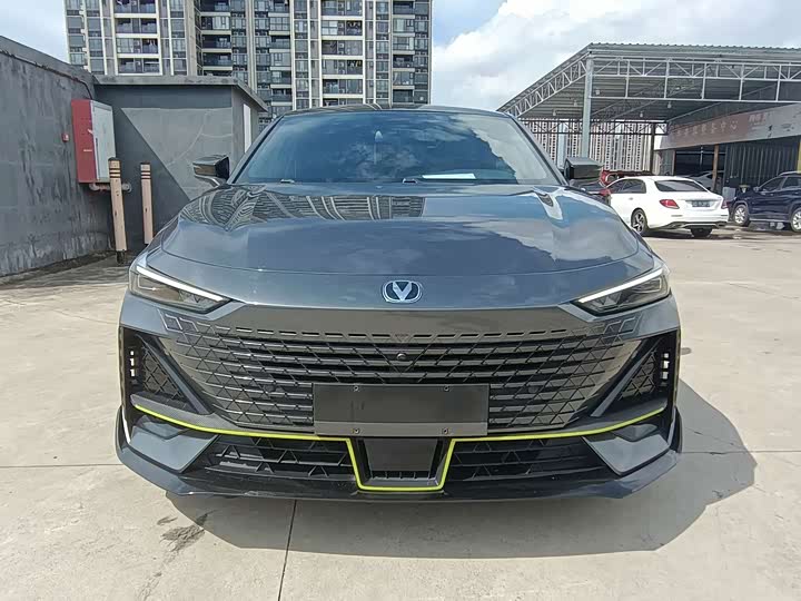 Фото 2 - Changan UNI-V