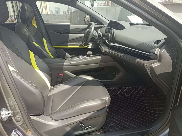 Фото 7 - Changan UNI-V