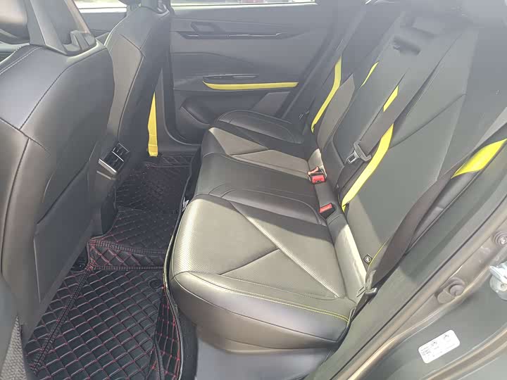 Фото 8 - Changan UNI-V