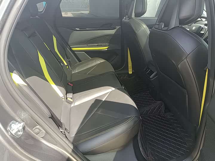 Фото 9 - Changan UNI-V