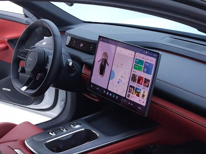 Фото 18 - Xiaomi SU7