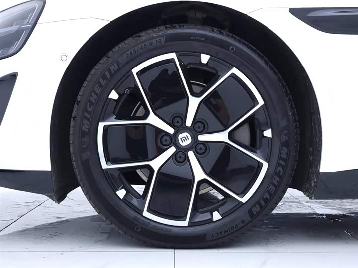 Фото 24 - Xiaomi SU7