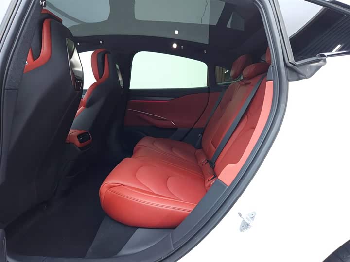 Фото 9 - Xiaomi SU7