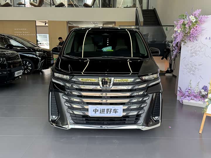 Фото 2 - Toyota Vellfire