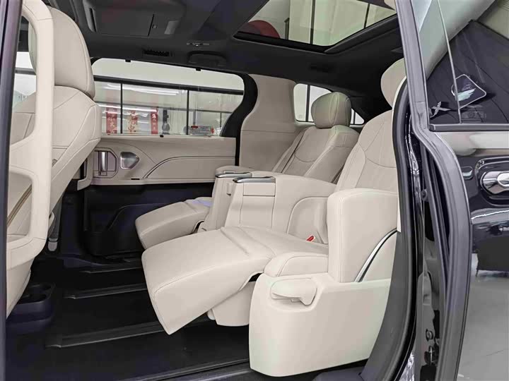 Фото 12 - Toyota Sienna