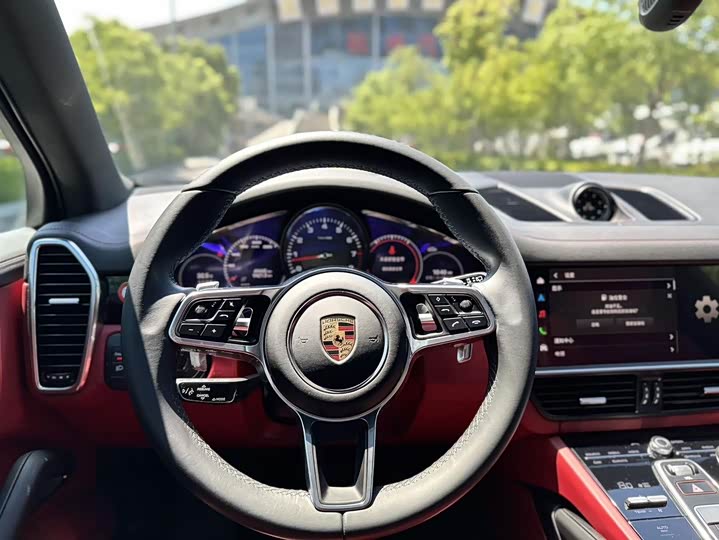 Фото 12 - Porsche Cayenne