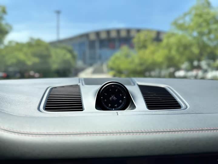 Фото 16 - Porsche Cayenne