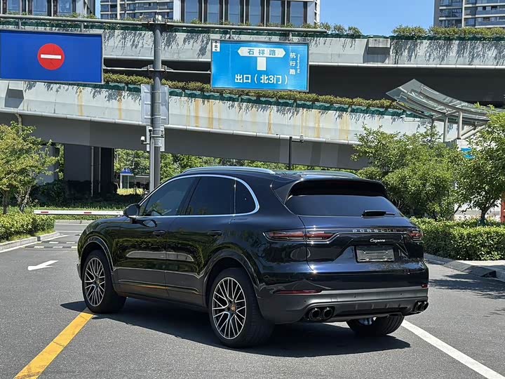 Фото 7 - Porsche Cayenne