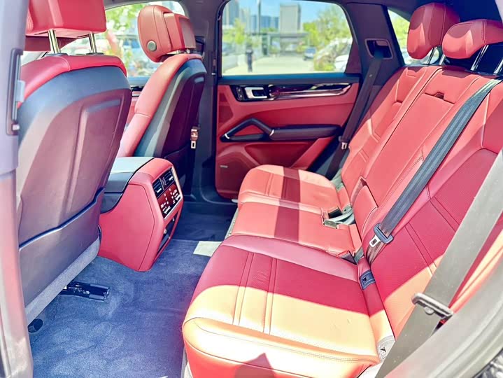 Фото 9 - Porsche Cayenne