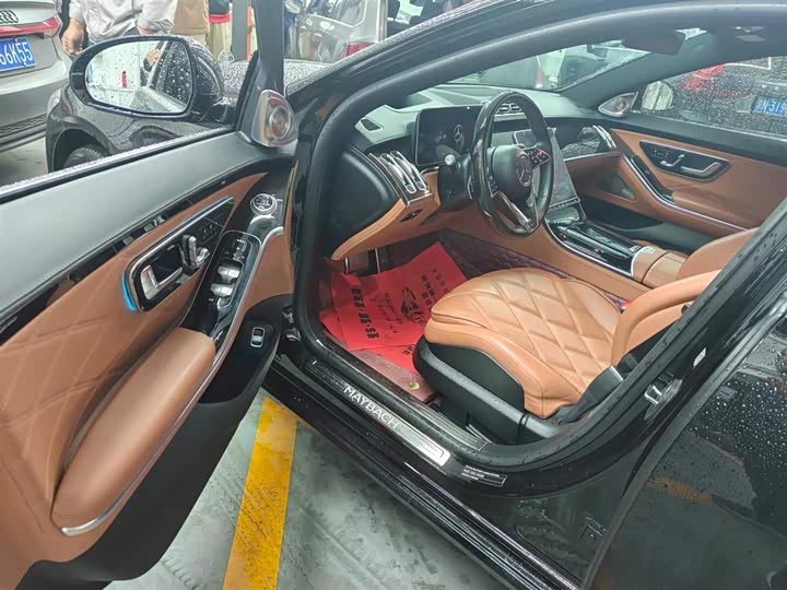 Фото 3 - Mercedes-Benz Maybach S-Class