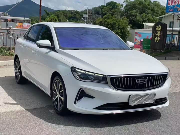 Фото 3 - Geely Emgrand