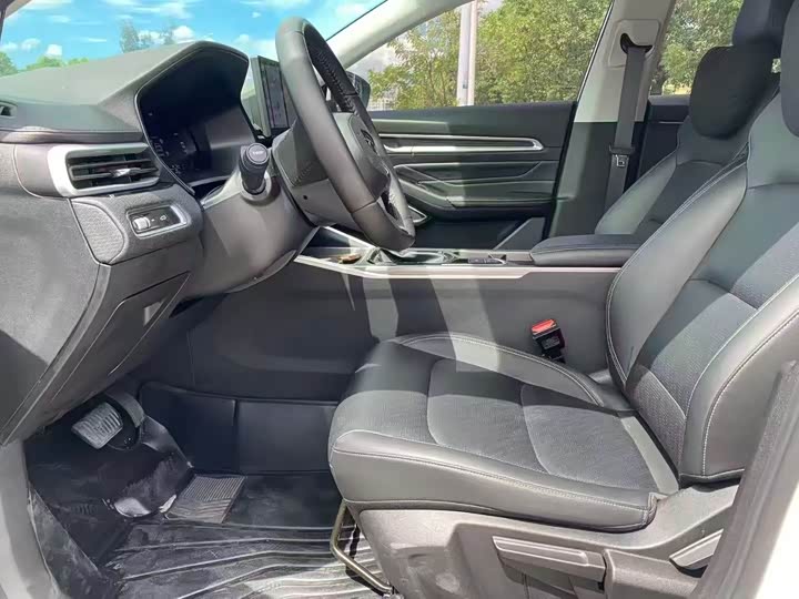 Фото 4 - Geely Emgrand