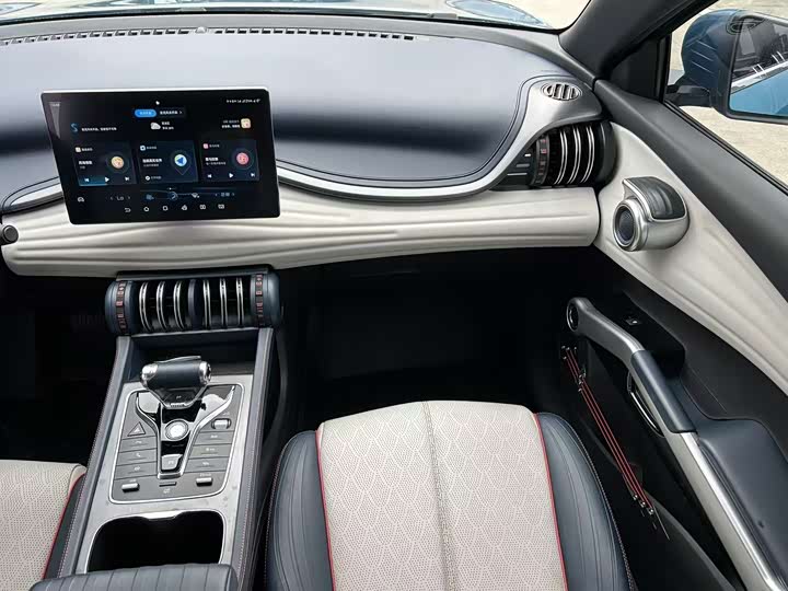 Фото 17 - BYD Yuan Plus