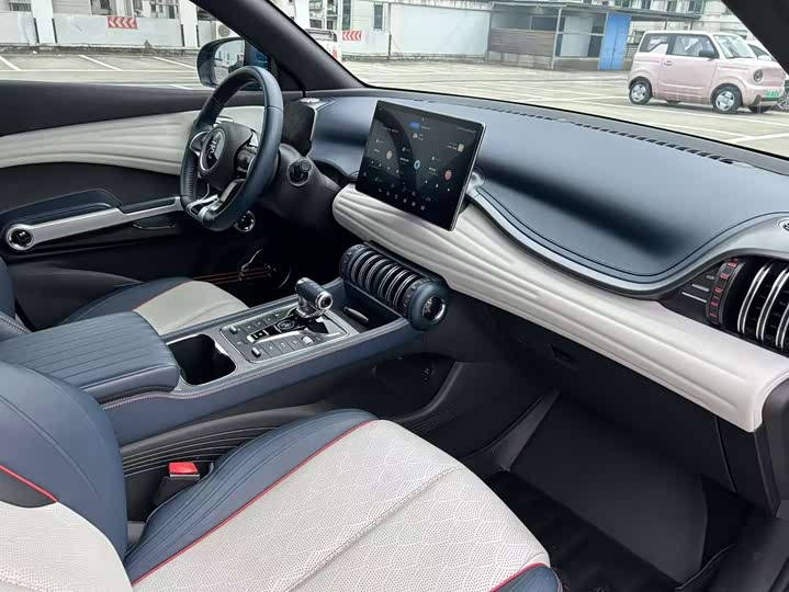 Фото 20 - BYD Yuan Plus