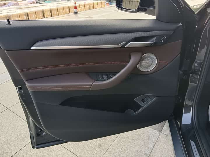 Фото 13 - BMW X2