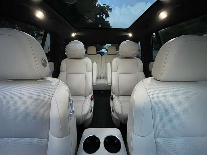 Фото 11 - LiXiang L8