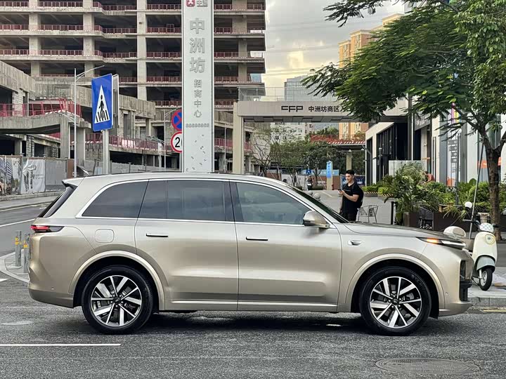 Фото 6 - LiXiang L8