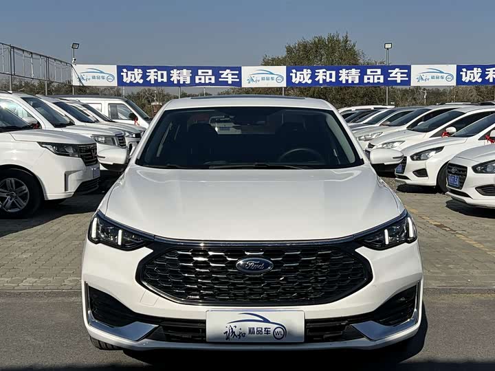 Фото 2 - Ford Escort