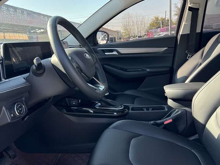 Фото 4 - Ford Escort