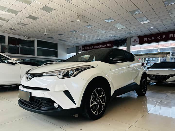 Фото 1 - Toyota C-HR
