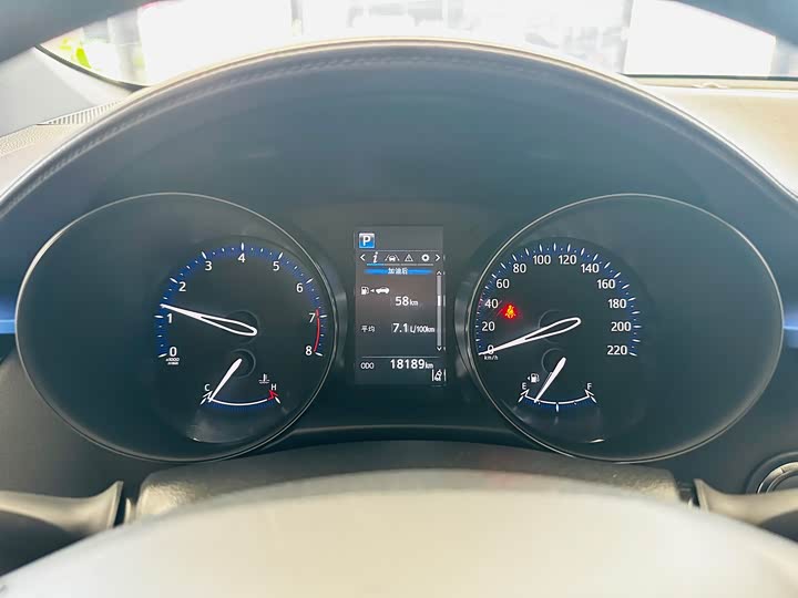 Фото 7 - Toyota C-HR