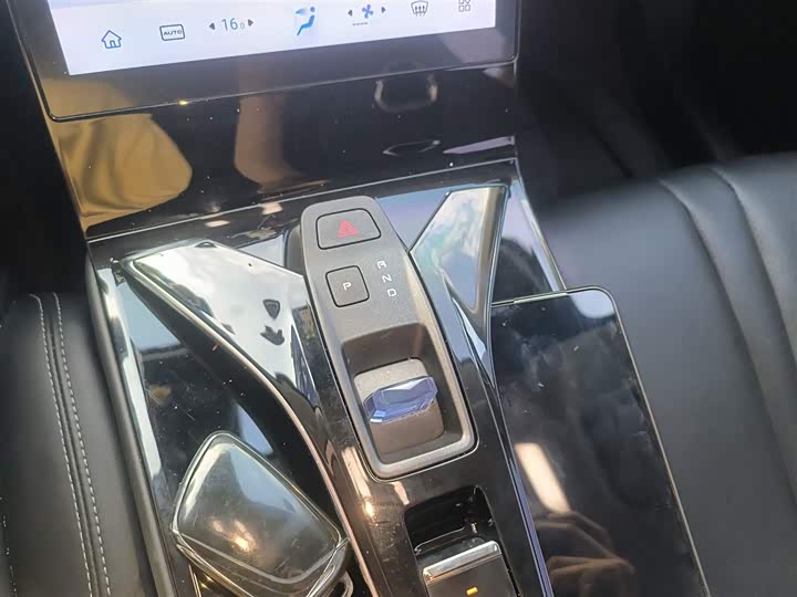 Фото 14 - Dongfeng Aeolus Haohan