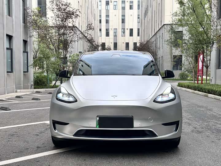 Фото 2 - Tesla Model Y