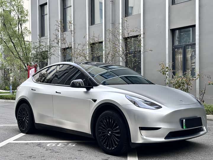 Фото 3 - Tesla Model Y