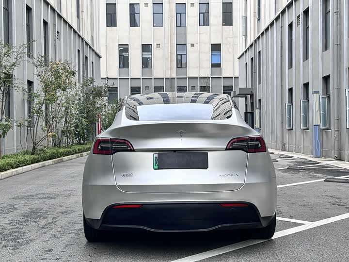 Фото 8 - Tesla Model Y