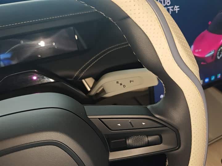 Фото 14 - Xiaomi SU7