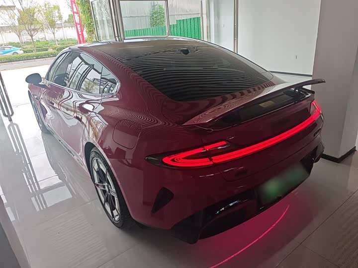 Фото 5 - Xiaomi SU7