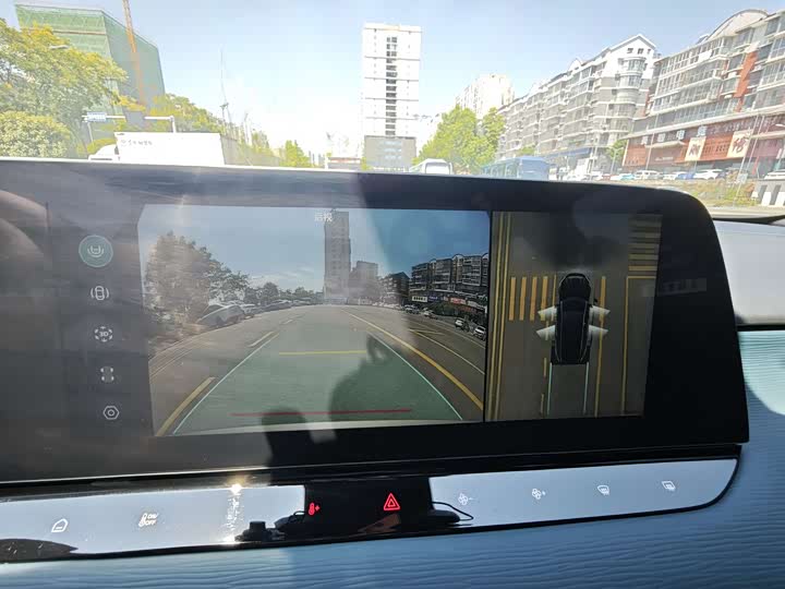 Фото 10 - MG Motor 7