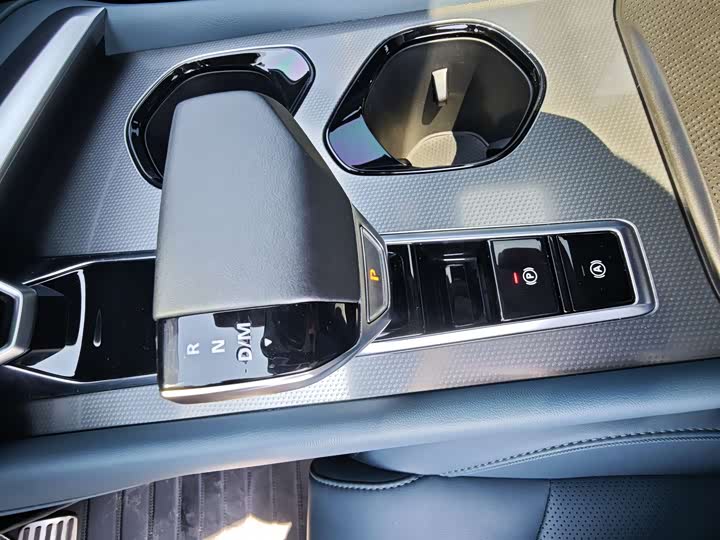 Фото 11 - MG Motor 7