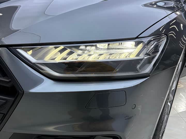 Фото 17 - Audi A7