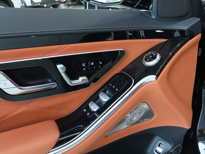 Фото 5 - Mercedes-Benz Maybach S-Class