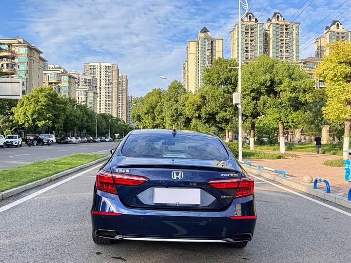 Фото 8 - Honda Inspire
