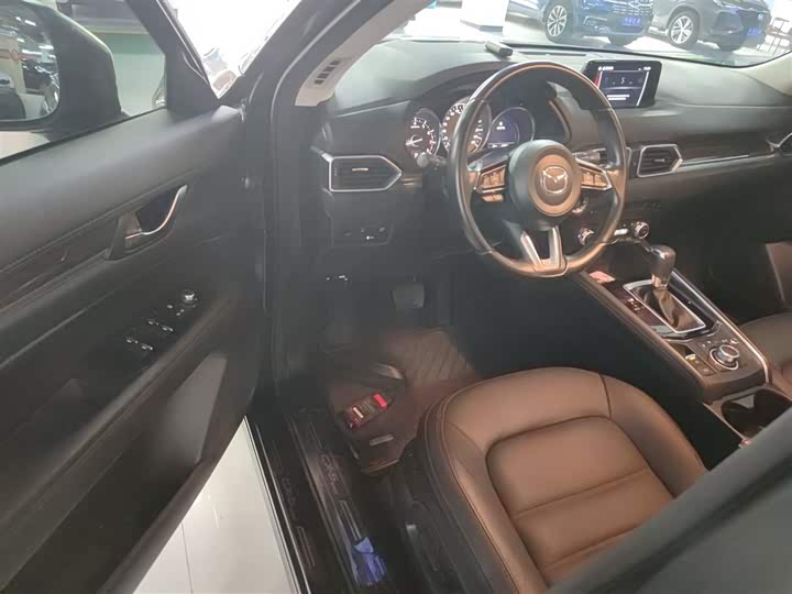 Фото 16 - Mazda CX-5