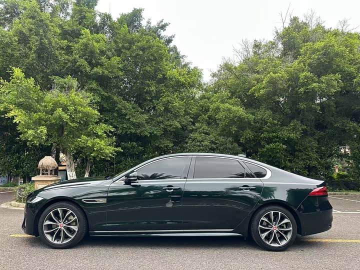 Фото 11 - Jaguar XF L