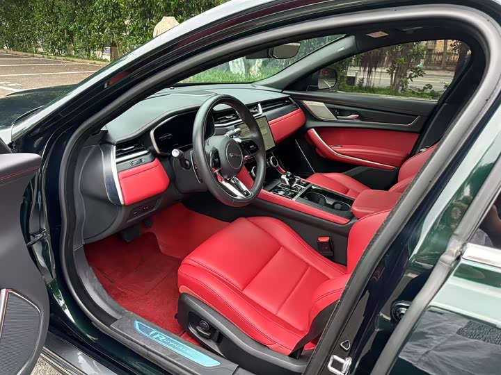 Фото 7 - Jaguar XF L