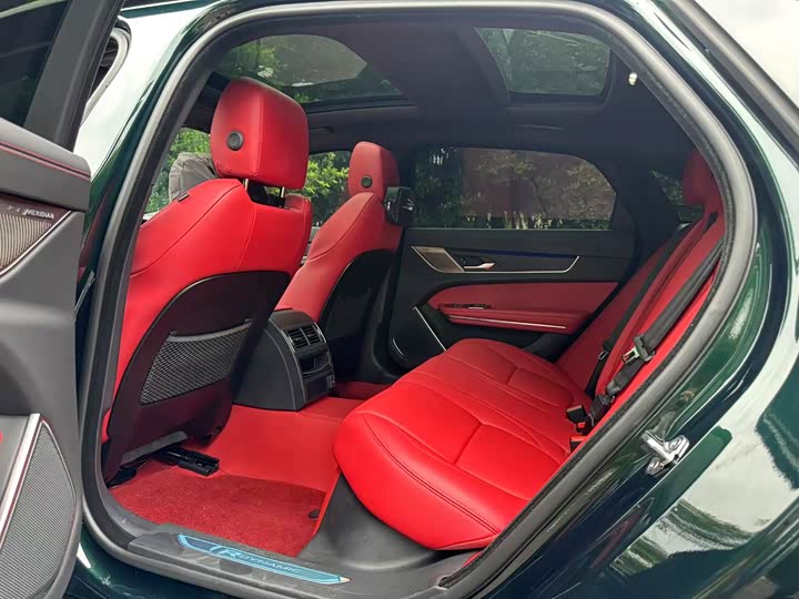 Фото 8 - Jaguar XF L