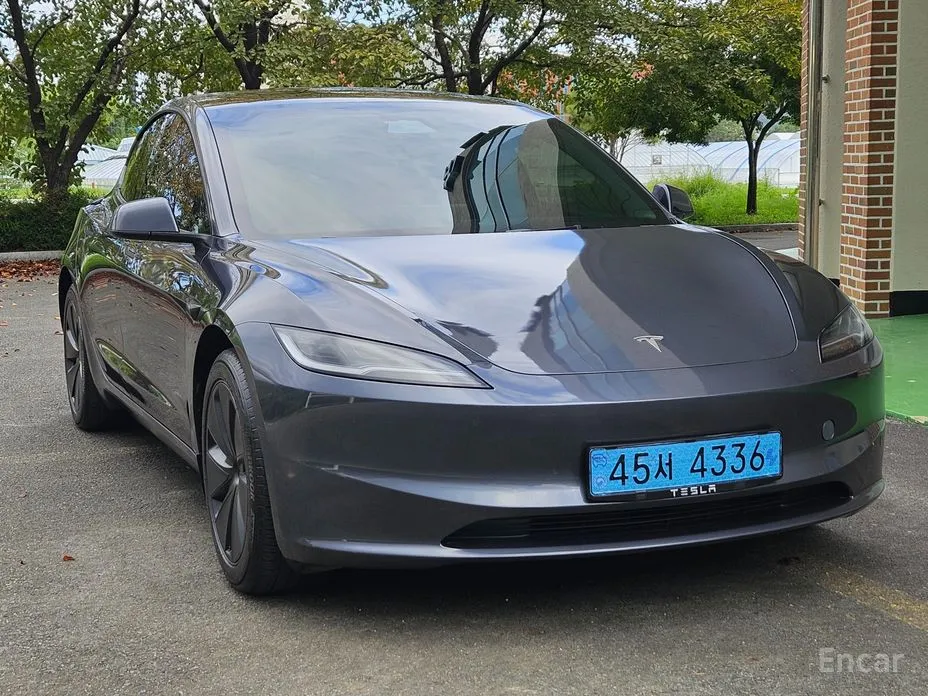 Фото 3 - Tesla Model 3