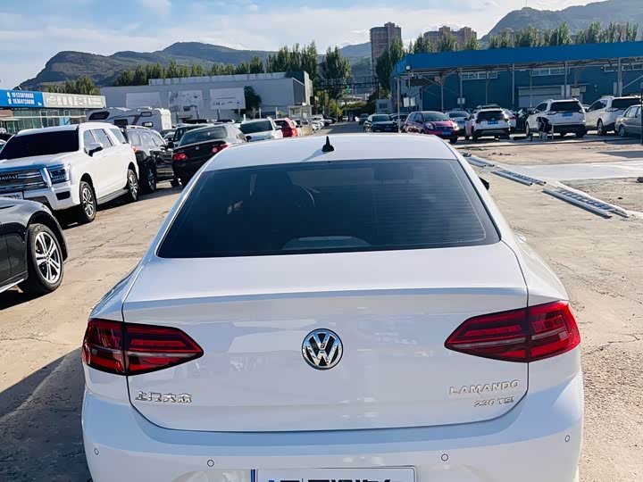 Фото 8 - Volkswagen Lamando L