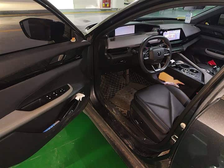 Фото 14 - Changan UNI-V