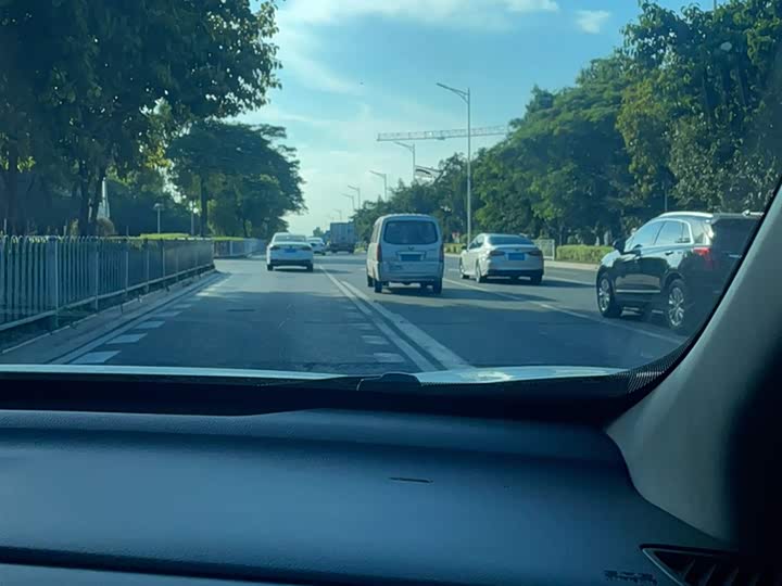 Фото 16 - Changan UNI-V