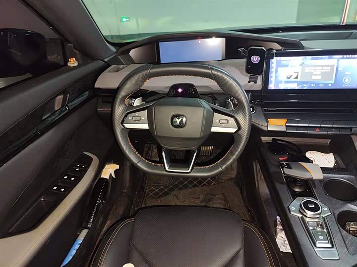 Фото 3 - Changan UNI-V