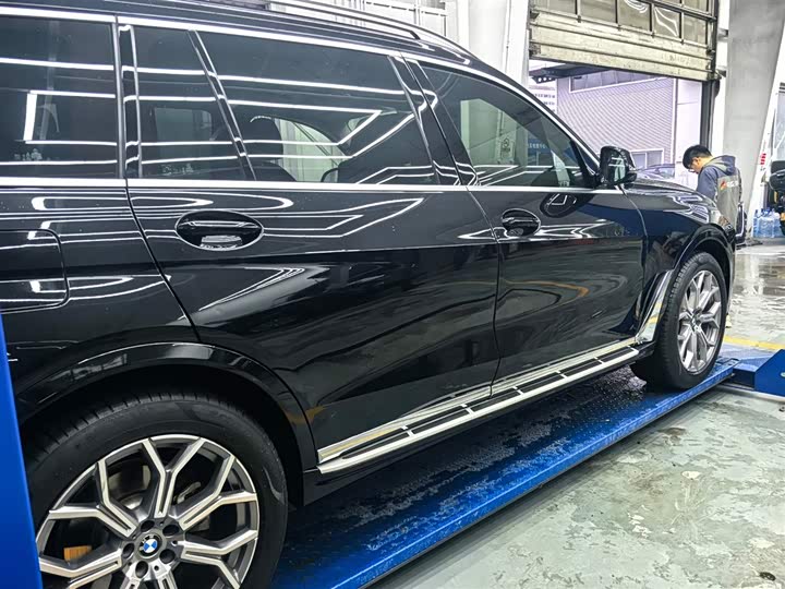 Фото 10 - BMW X7